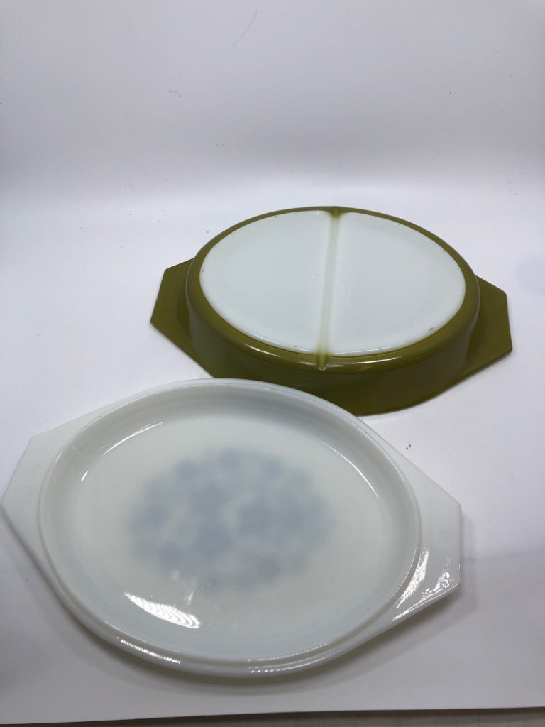 2PC VTG PYREX SPRING BLOSSOM GREEN CASSEROLE DISH W/LID.