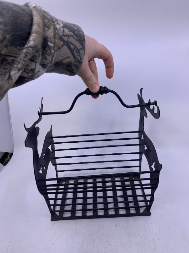 METAL REINDEER W/ STAR CUTOUTS .