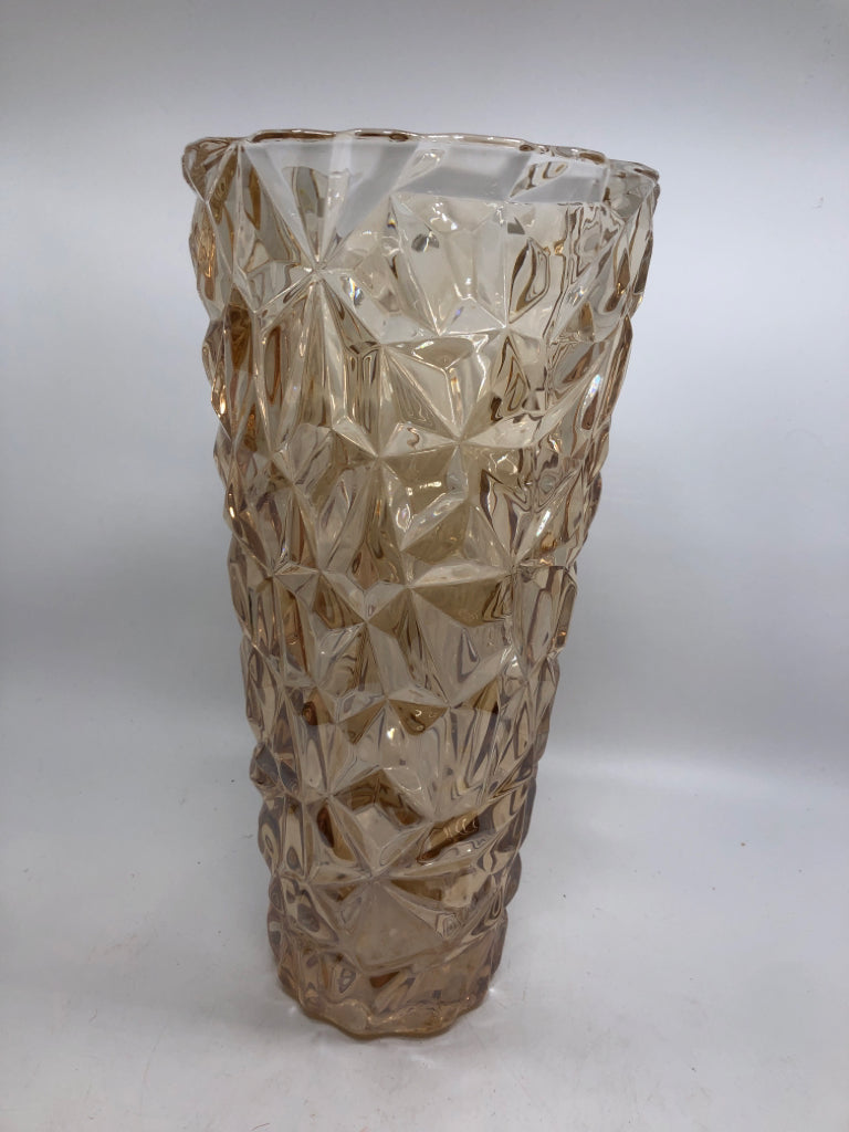 GEOMETRIC AMBER GLASS VASE.