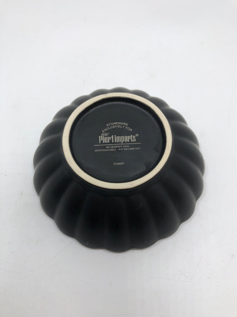OYSTER SHAPED BOWL.