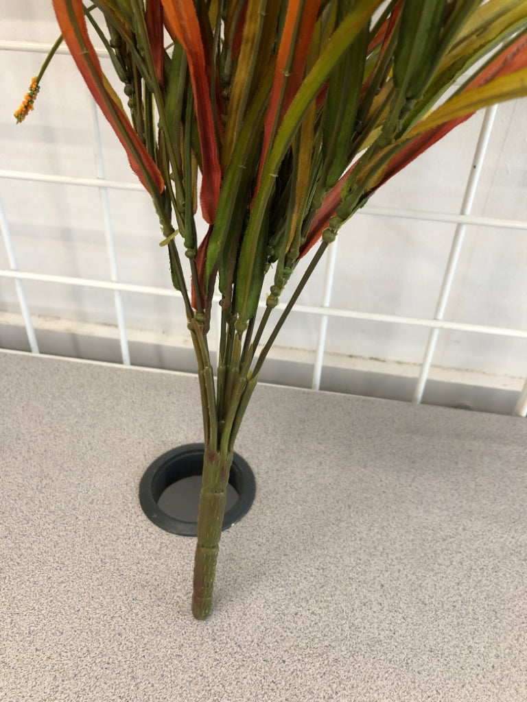 FAUX ORANGE GRASS BOUQUET.