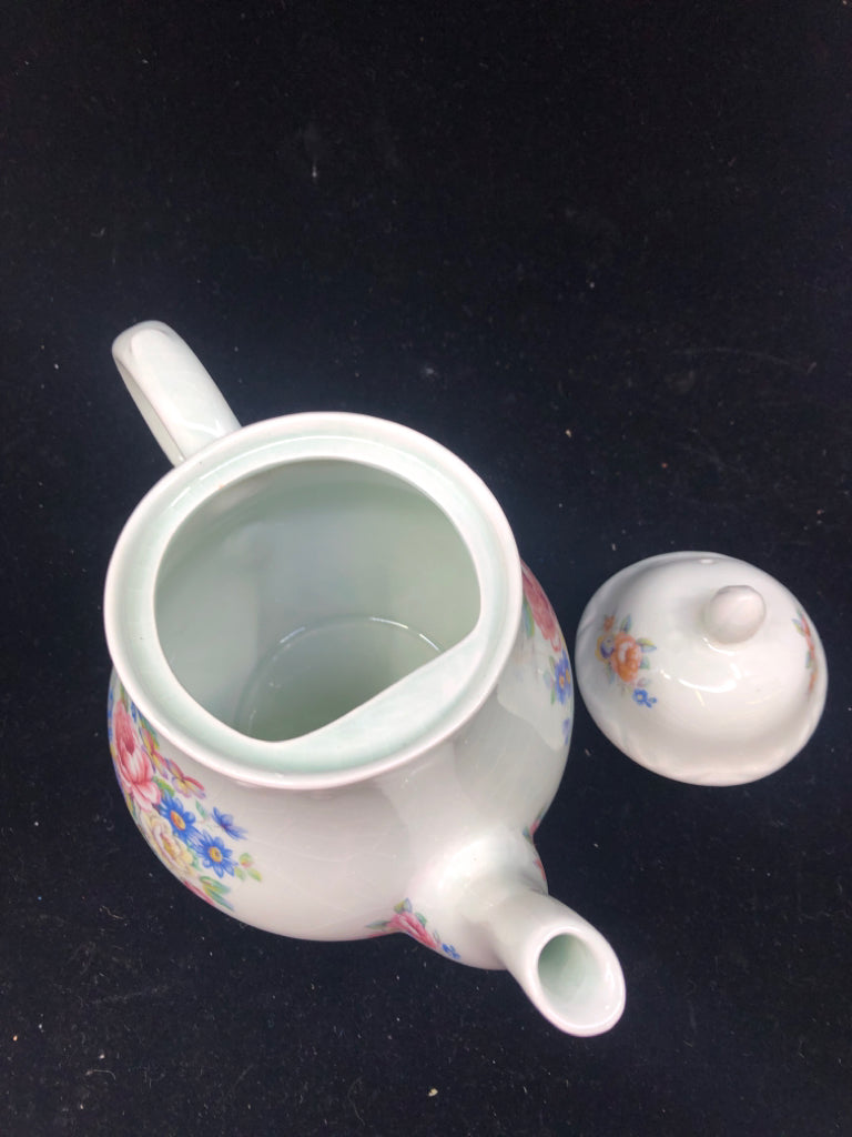 VTG PALE GREEN FLORAL TEAPOT.