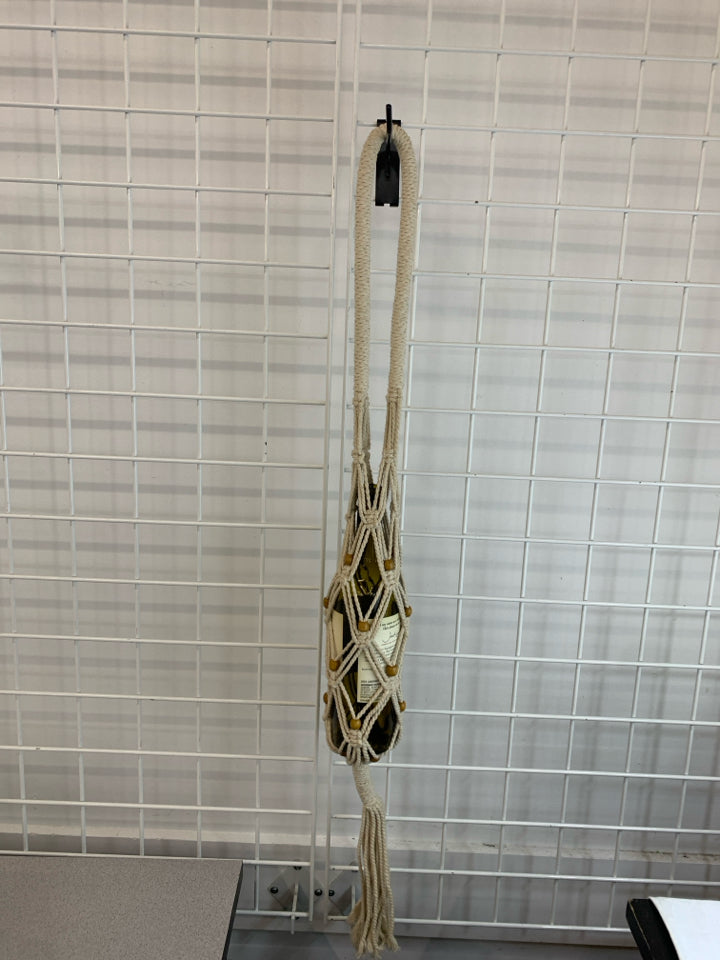MACRAME WINE BOTTLE WALL HANGING.