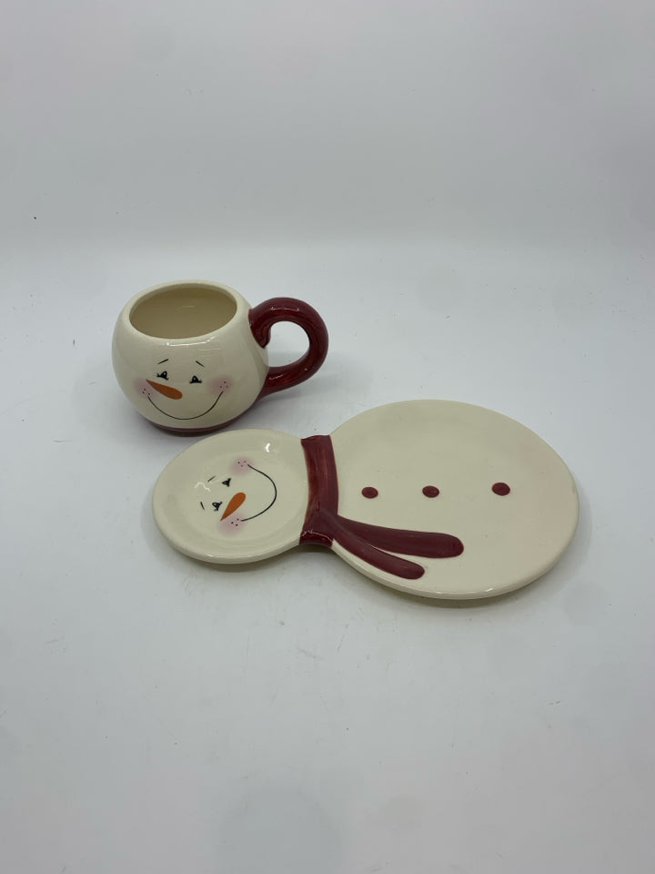 SNOWMAN MUG AND SNACK PLATE SET.