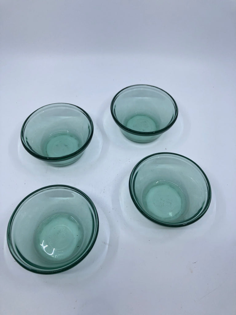 4 GREEN GLASS FRUIT BOWLS.