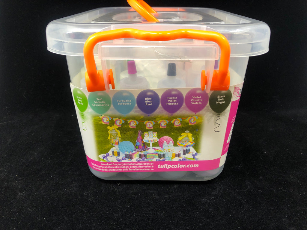 NIB TULIP BRAND 123PC  ONE-STEP TYE-DYE KIT.