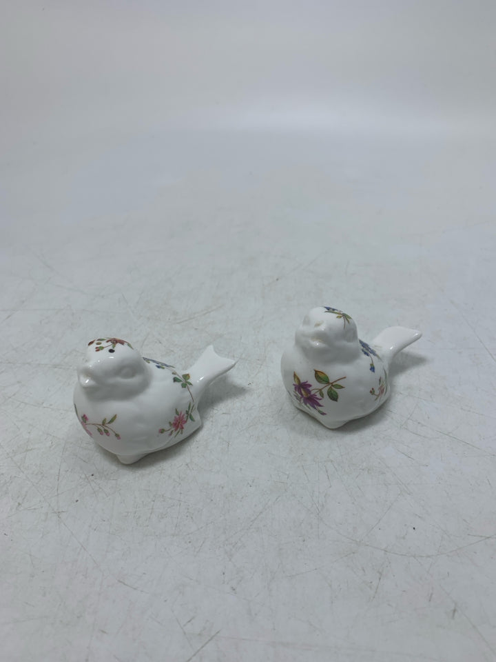 FLORAL CHICKADEES SMALL SALT/PEPPER SHAKERS IN BAG.