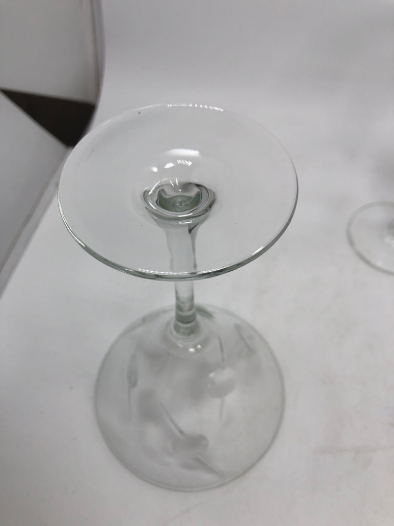 6 EMBOSSED OLIVE MARTINI GLASSES.