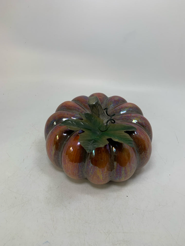 CERAMIC ORANGE IRIDESCENT PUMPKIN.
