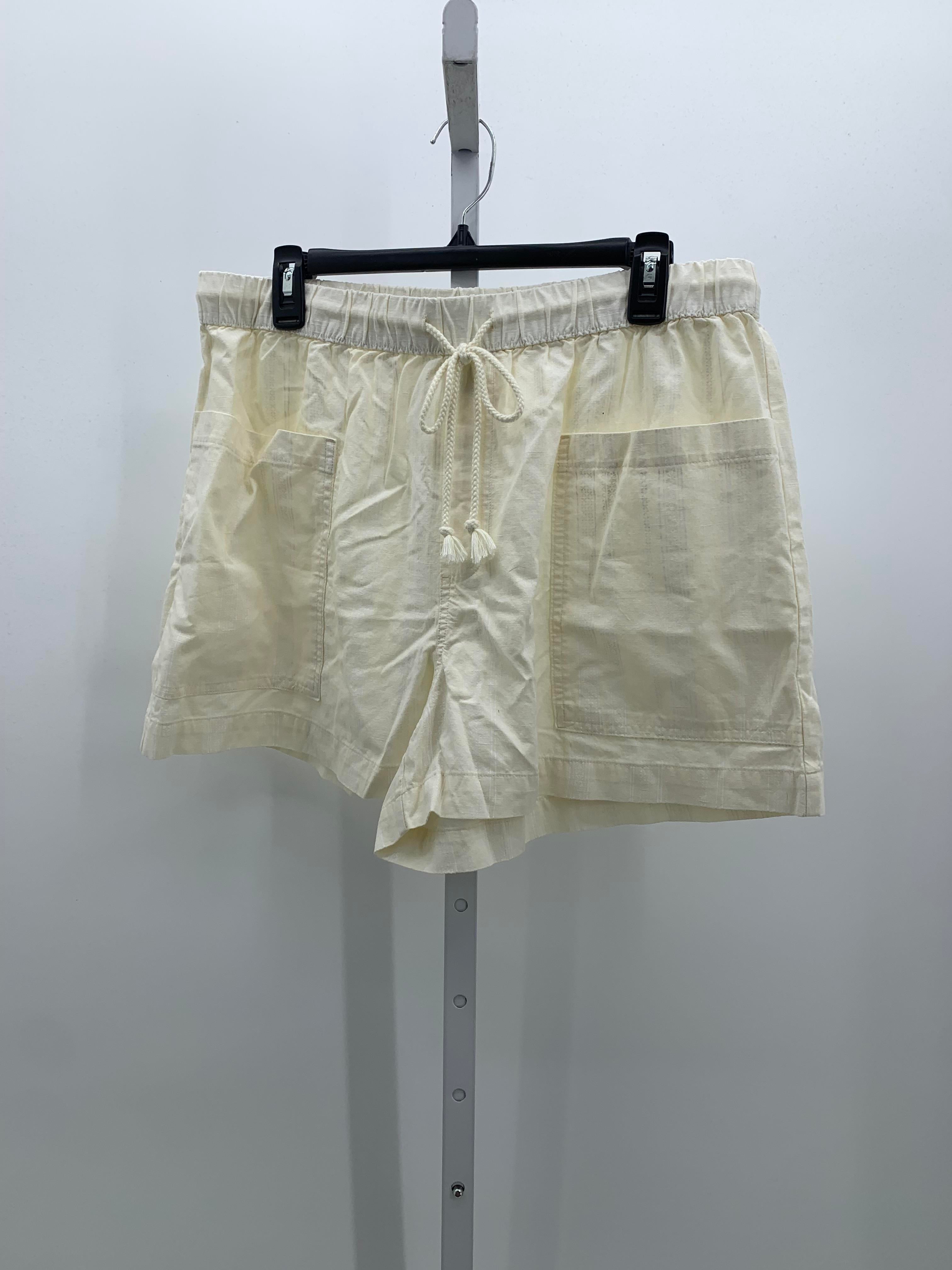 Universal Thread Size Large Misses Shorts