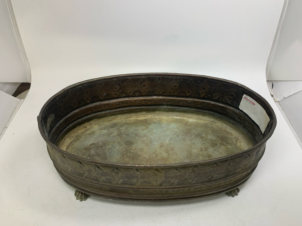 VTG FOOTED OVAL METAL PLANTER.