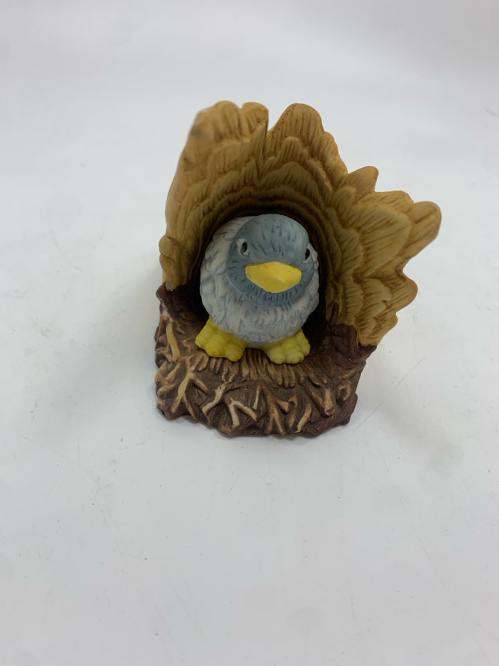2PC WOODLAND SURPRISES BLUEBIRD FRANKLIN PORCELAIN FIGURINE W/CARD.