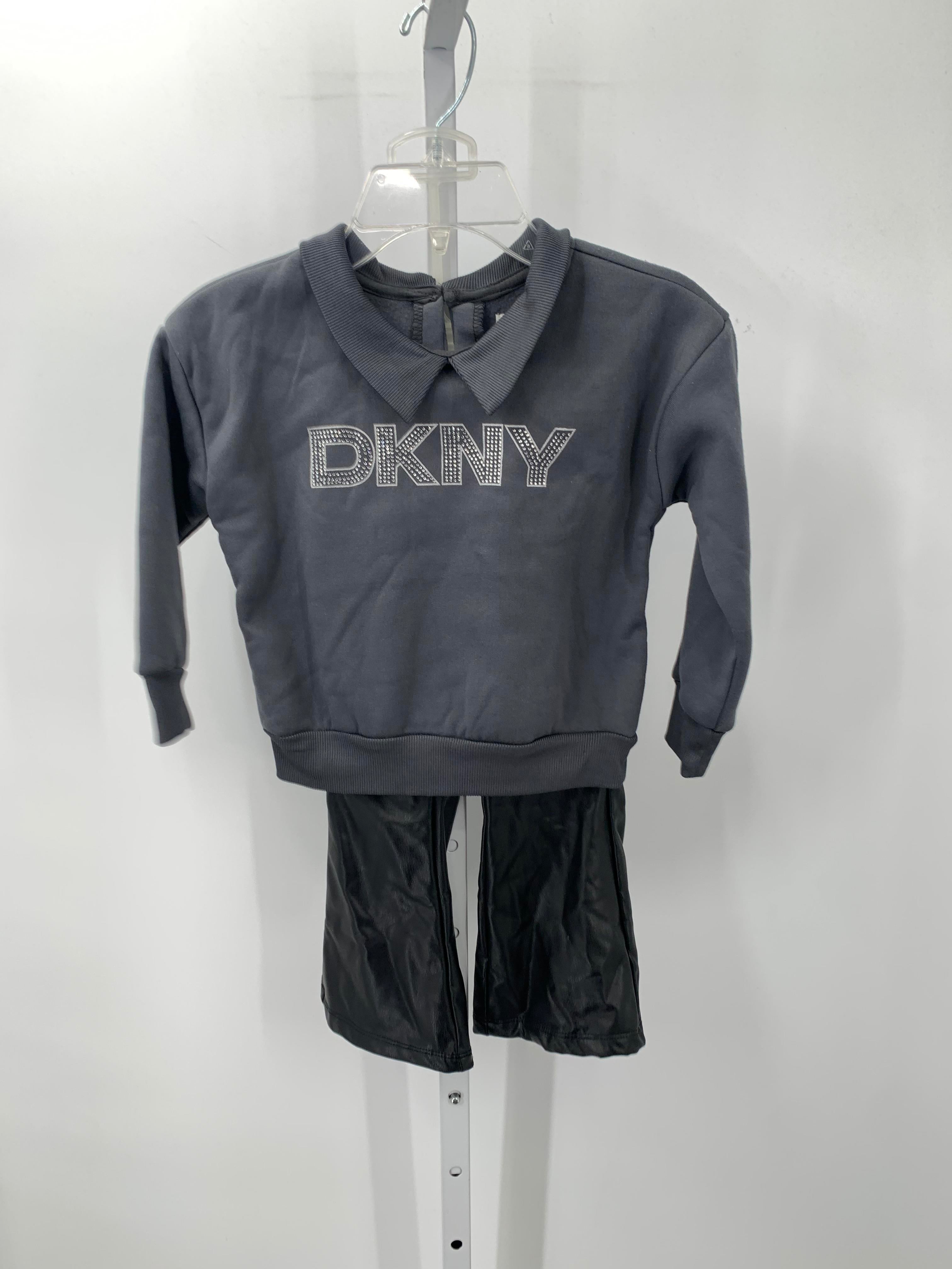 DKNY Size 3T Girls 2 Pieces