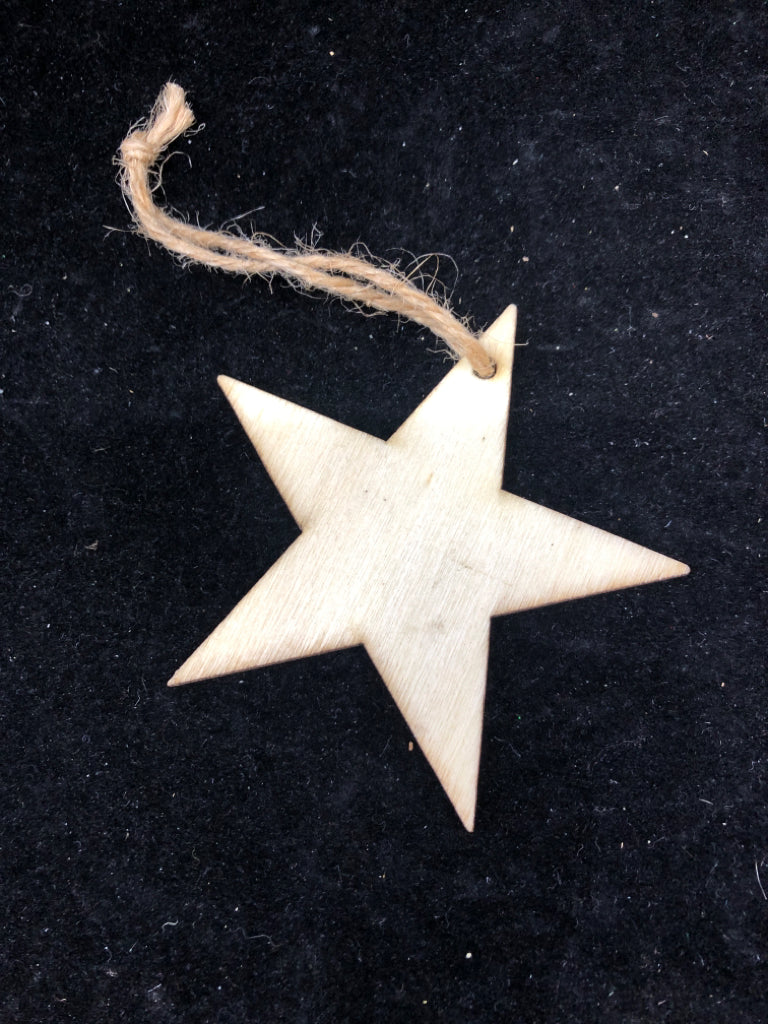 WOOD STAR ORNAMENT.