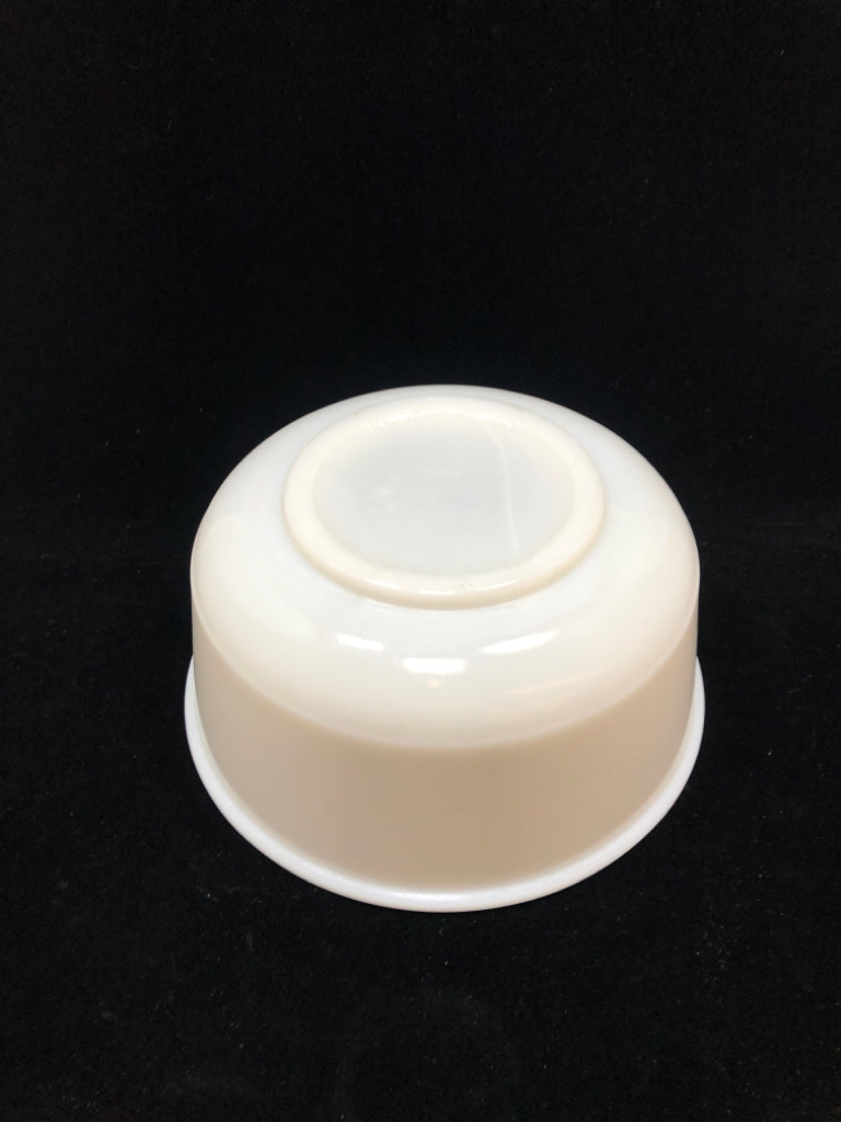 VTG MILK GLASS MIXING BOWL.