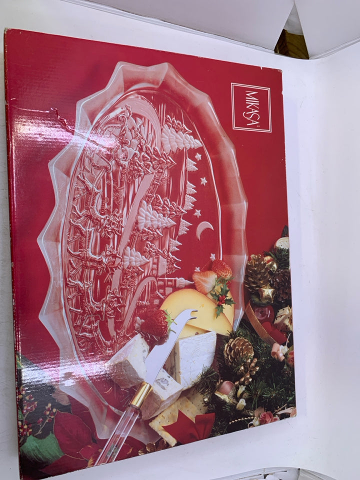 MIKASA HOLIDAY SILENT NIGHT GLASS SERVER.