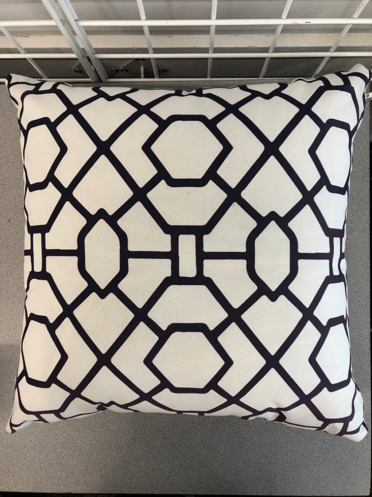 DOUBLE-SIDED PURPLE GEOMETRIC PILLOW.