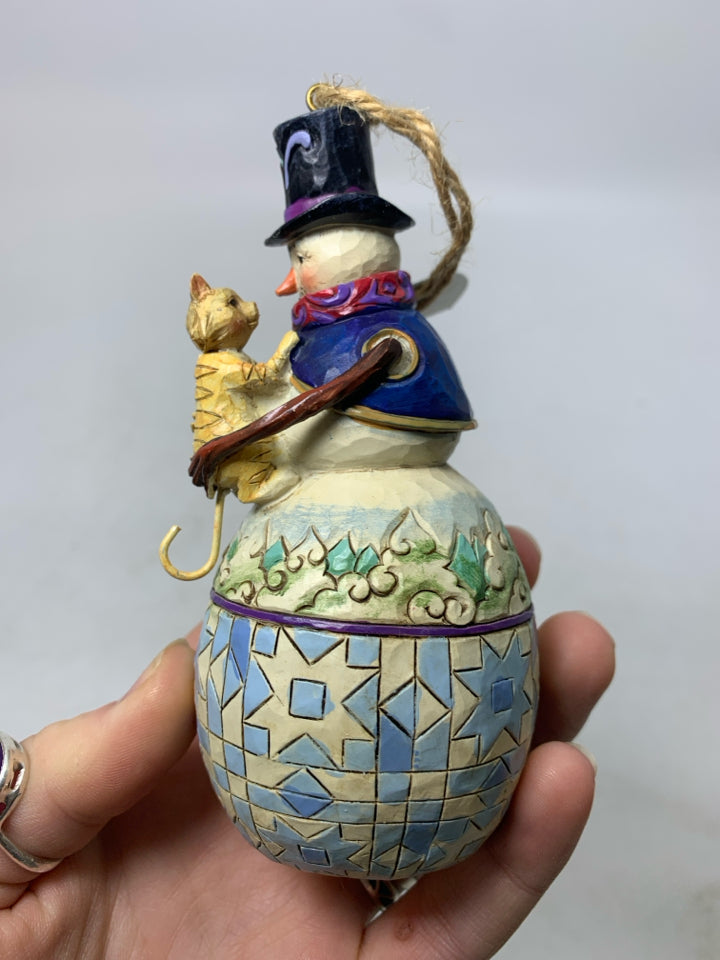 NIB JIM SHORE SNOWMAN W/ ORANGE CAT ORNAMENT.