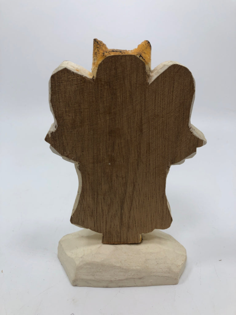 ORANGE WOOD CARVED CAT W/ FISH.