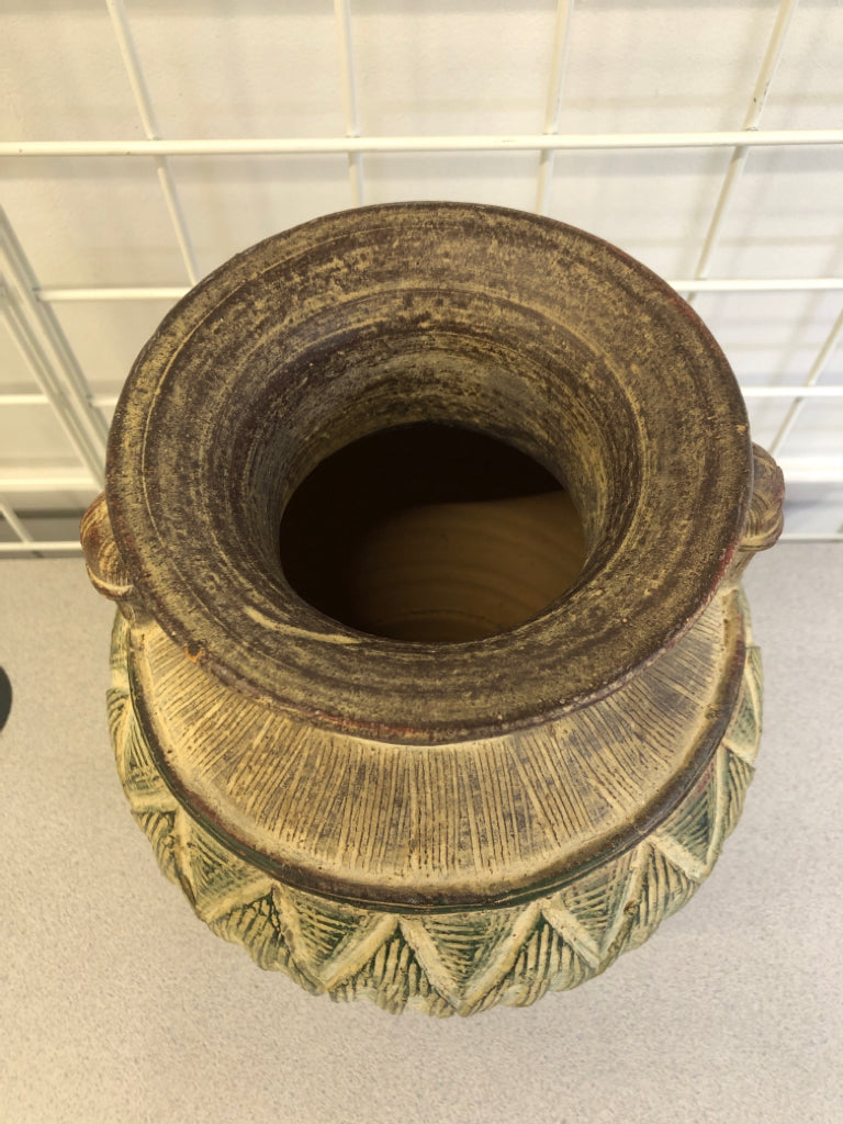 CERAMIC AMPHRA-STYLE RUSTIC VASE.