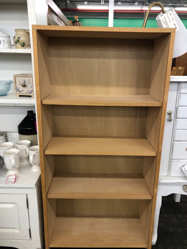 5 SHELF LIGHT WOOD BOOKCASE.