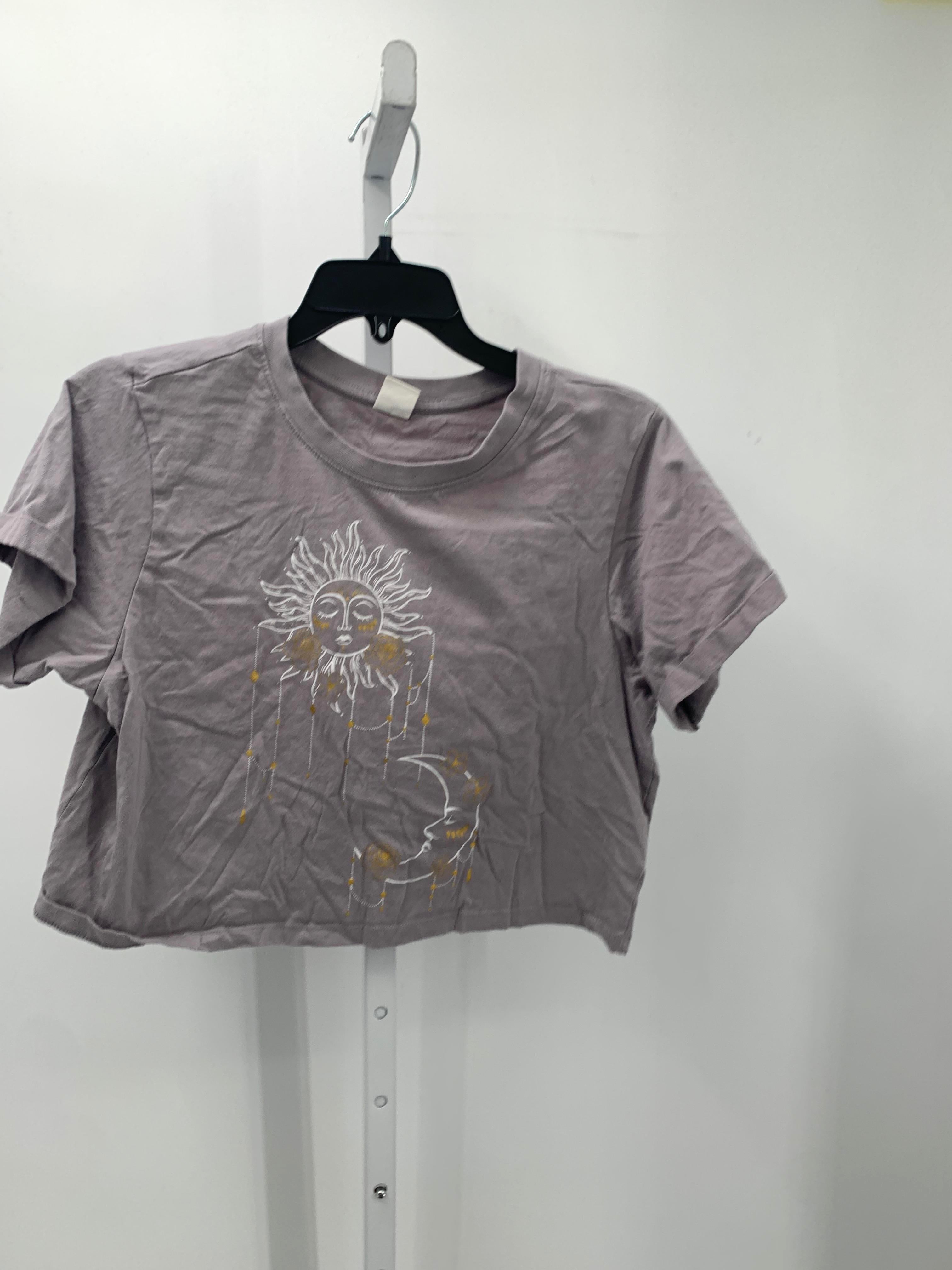 Size Medium Juniors Short Sleeve Shirt