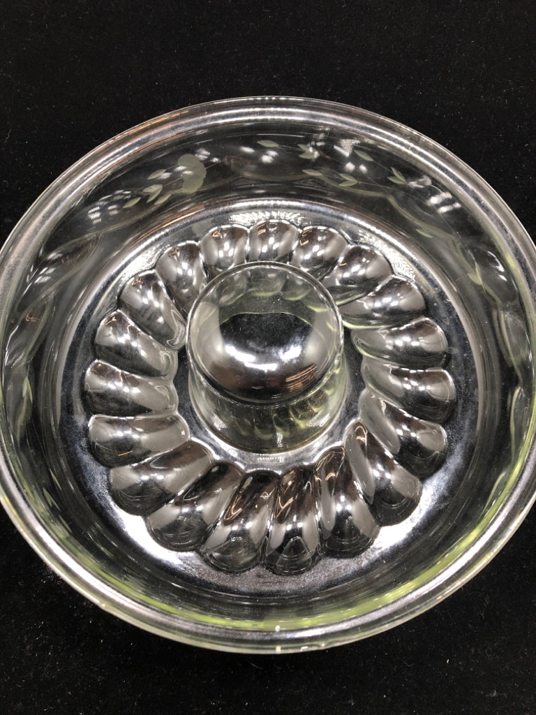 CLEAR FLUTED JELLO MOLD.