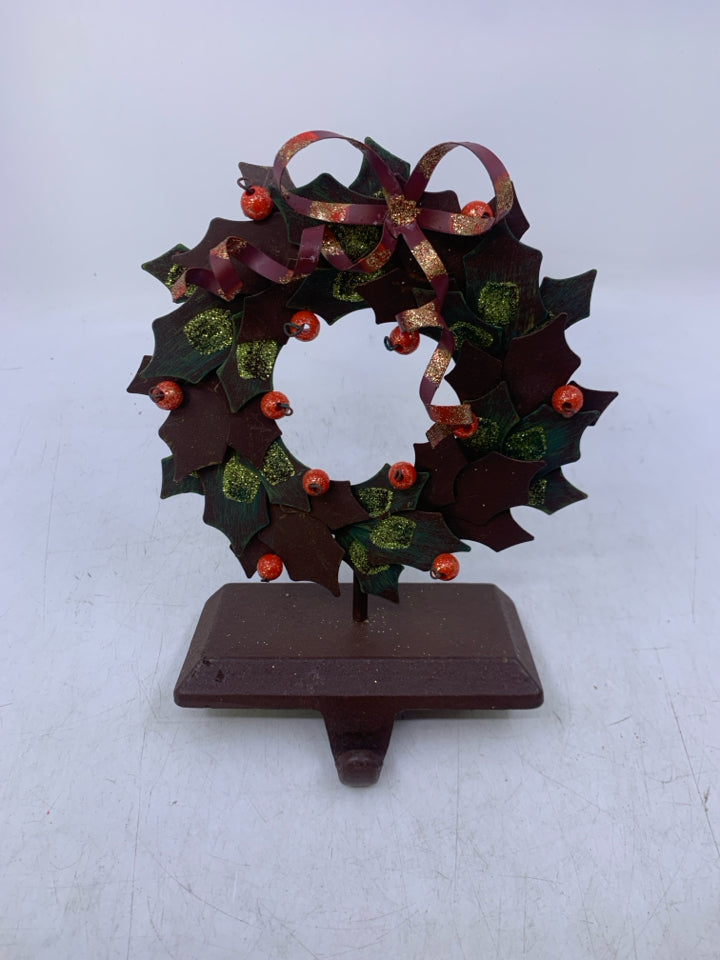 BROWN METAL W/ WREATH PIP BERRIES.