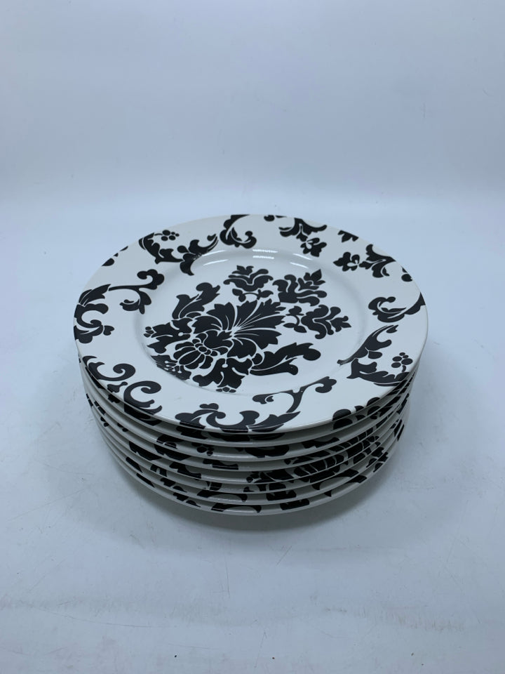 8 PAISLEY PRINT LUNCH PLATES.