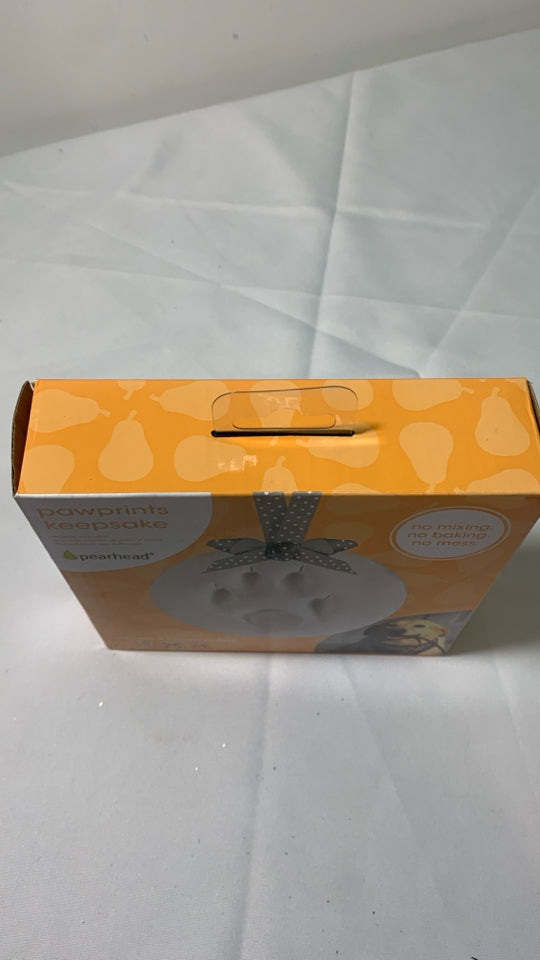 NIB PAW PRINTS KEEPSAKE.
