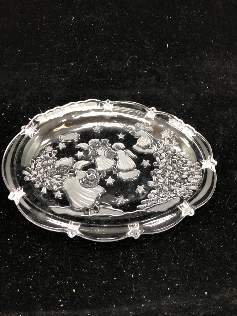 NIB CLEAR GLASS SERVING DISH-MIKASA.