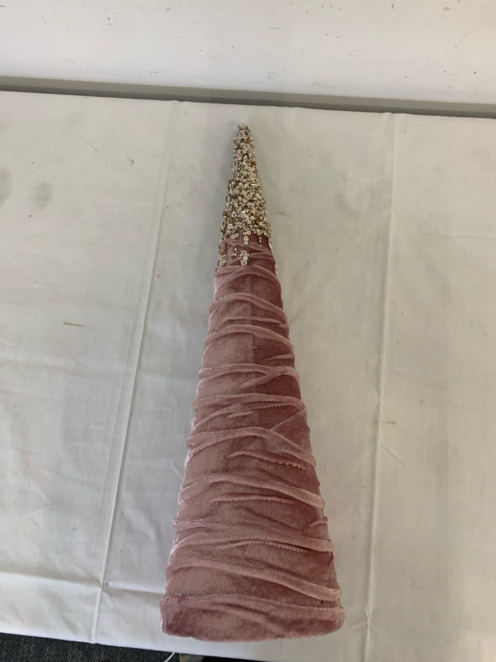 PINK VELVET+SEQUENCE CONE TREE.