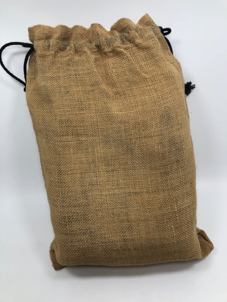 LG WOODEN YARD DICE IN BAG.