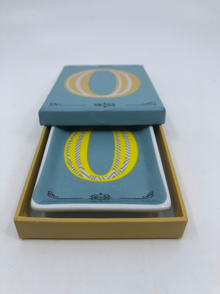 "O" SMALL TRAY.