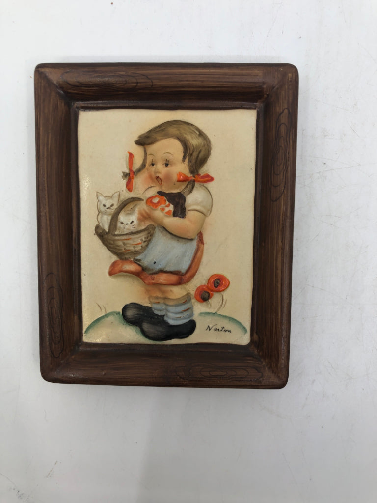 SMALL CERAMIC VTG LITTLE GIRL HOLDING BASKET.