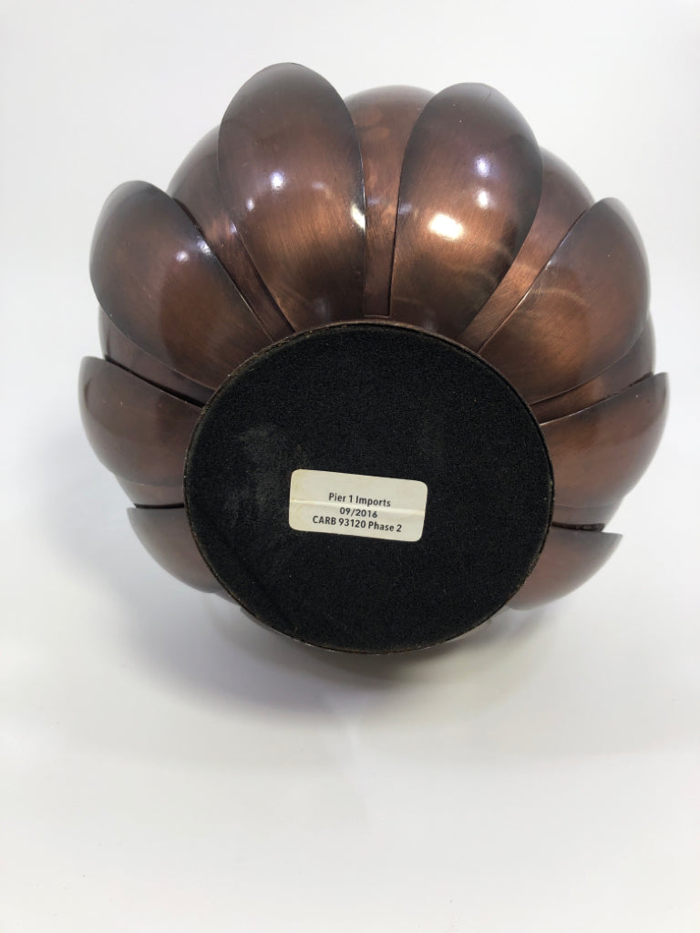 BROWN LOTUS FLOWER HURRICANE CANDLE HOLDER W/PILLAR CANDLE.