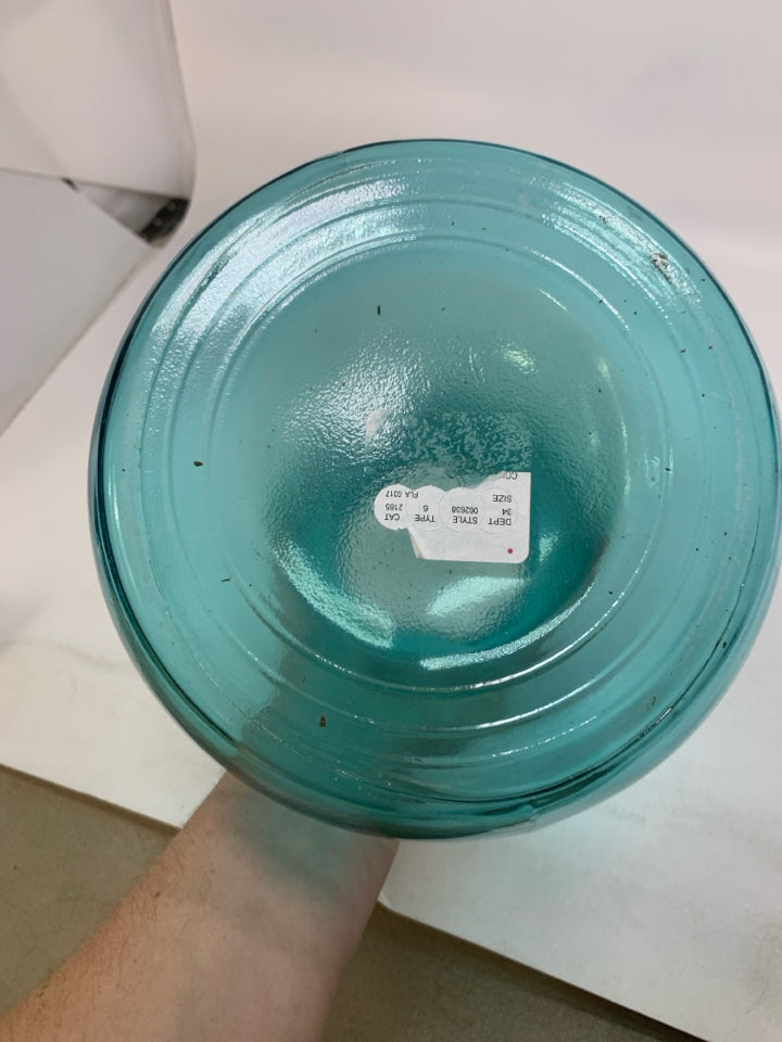 CIRCLE VASE W/ SHORT NECK TWINE WRAPPED.