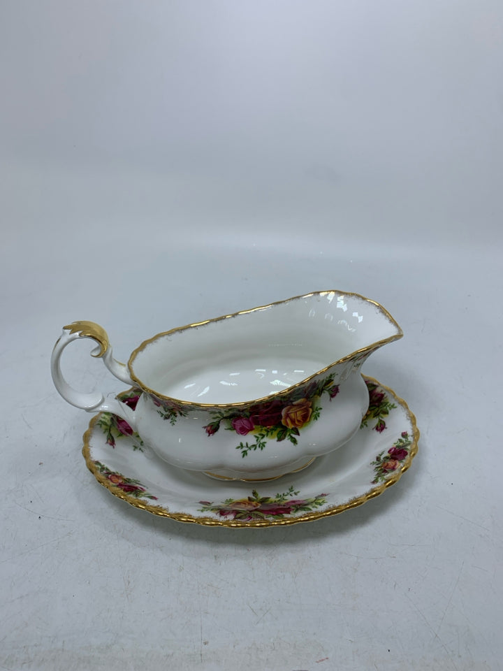 VTG 2PC GRAVY BOAT W/ UNDERPLATE GOLD EDGE.