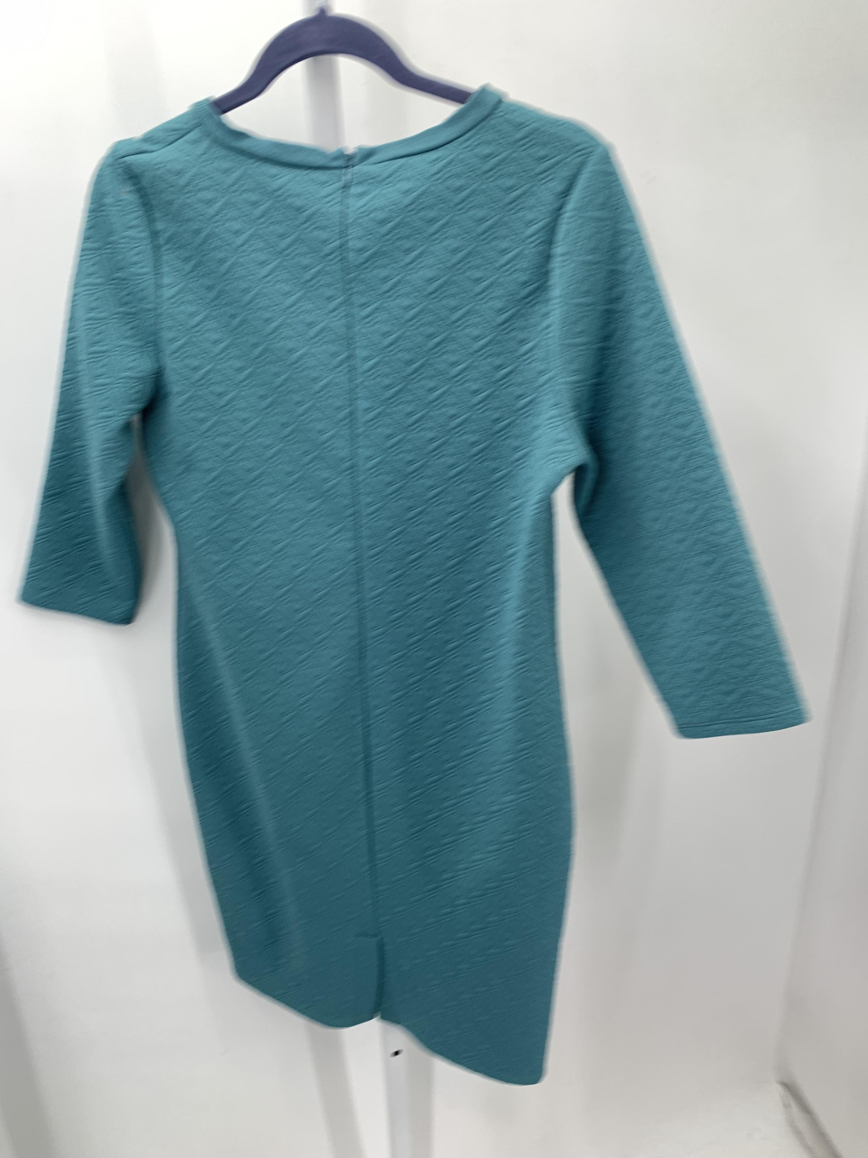 Size Medium Misses 3/4 Sleeve Dress