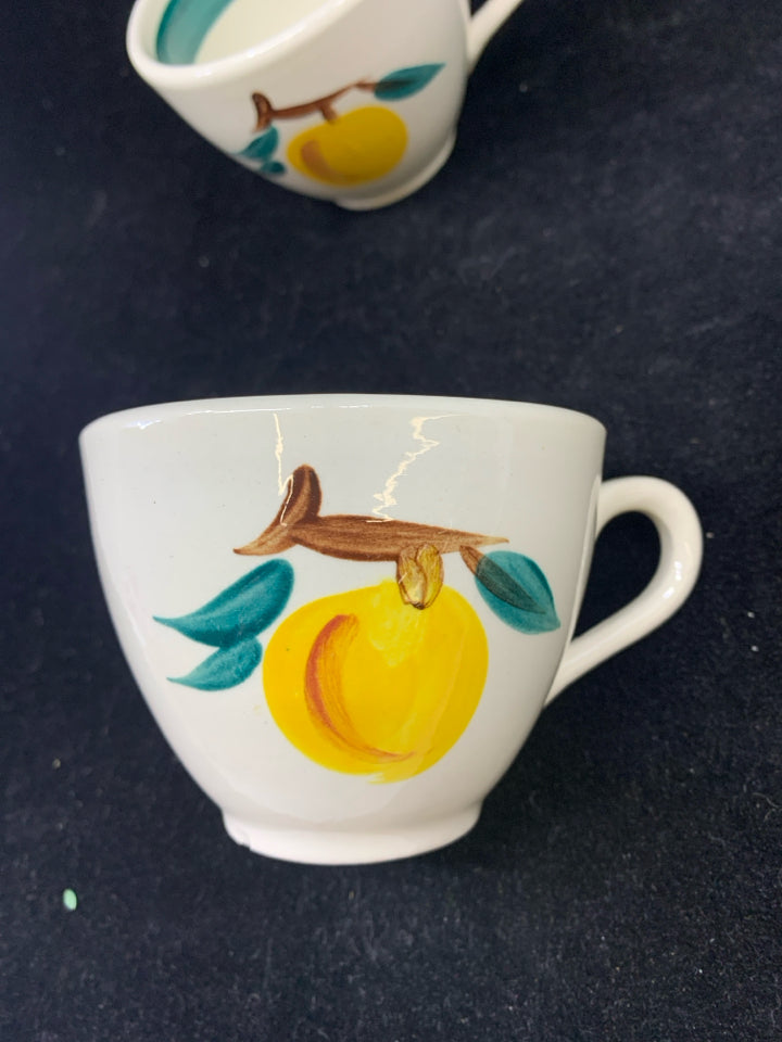 4 VTG PAINTED LEMON MUGS.