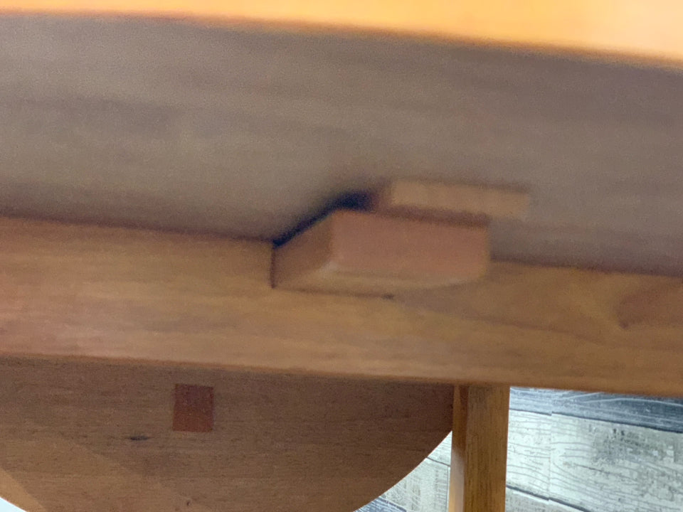 LT WOOD DROP SIDE TABLE.