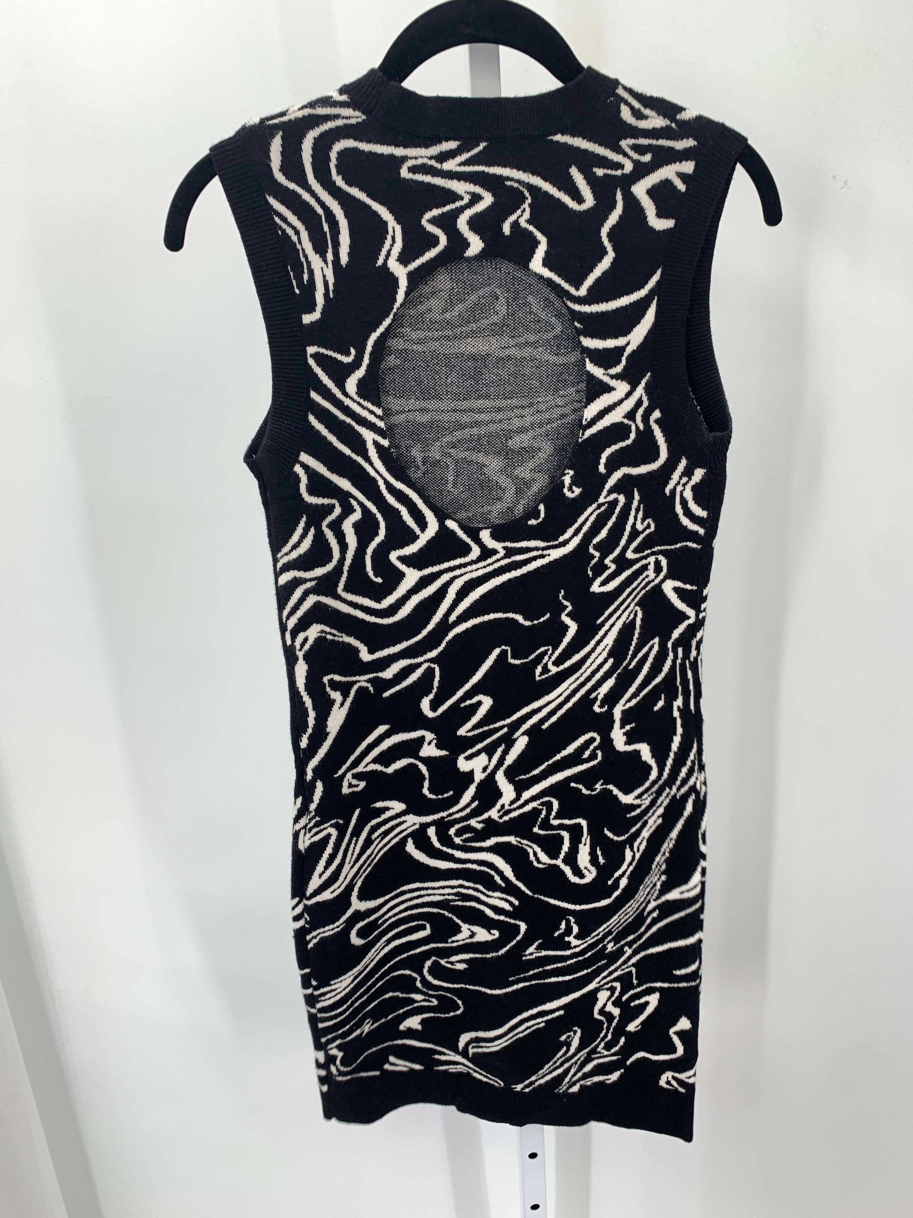 Size Large Juniors Sleeveless Dress