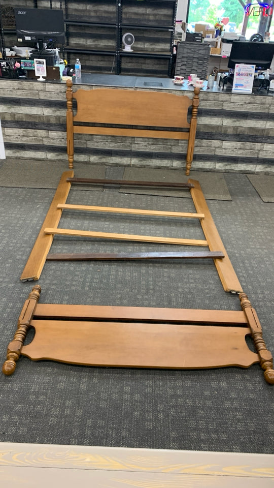 FULL SIZE WOOD BED FRAME.