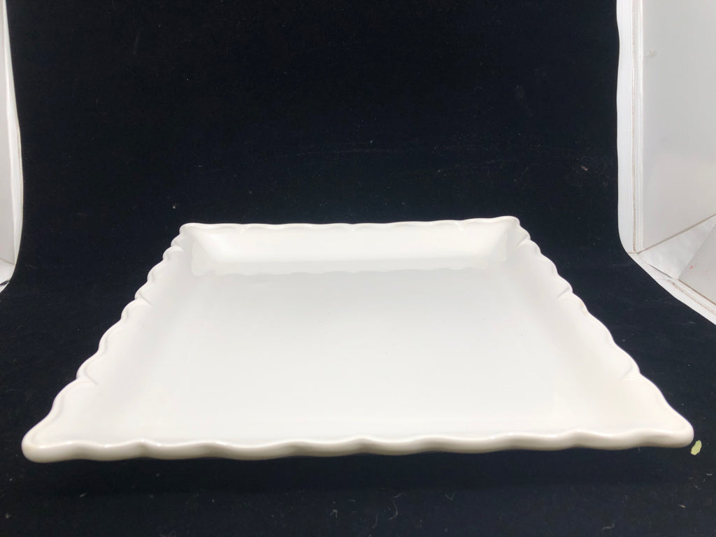 CERAMIC SQUARE WAVY EDGE SERVER.