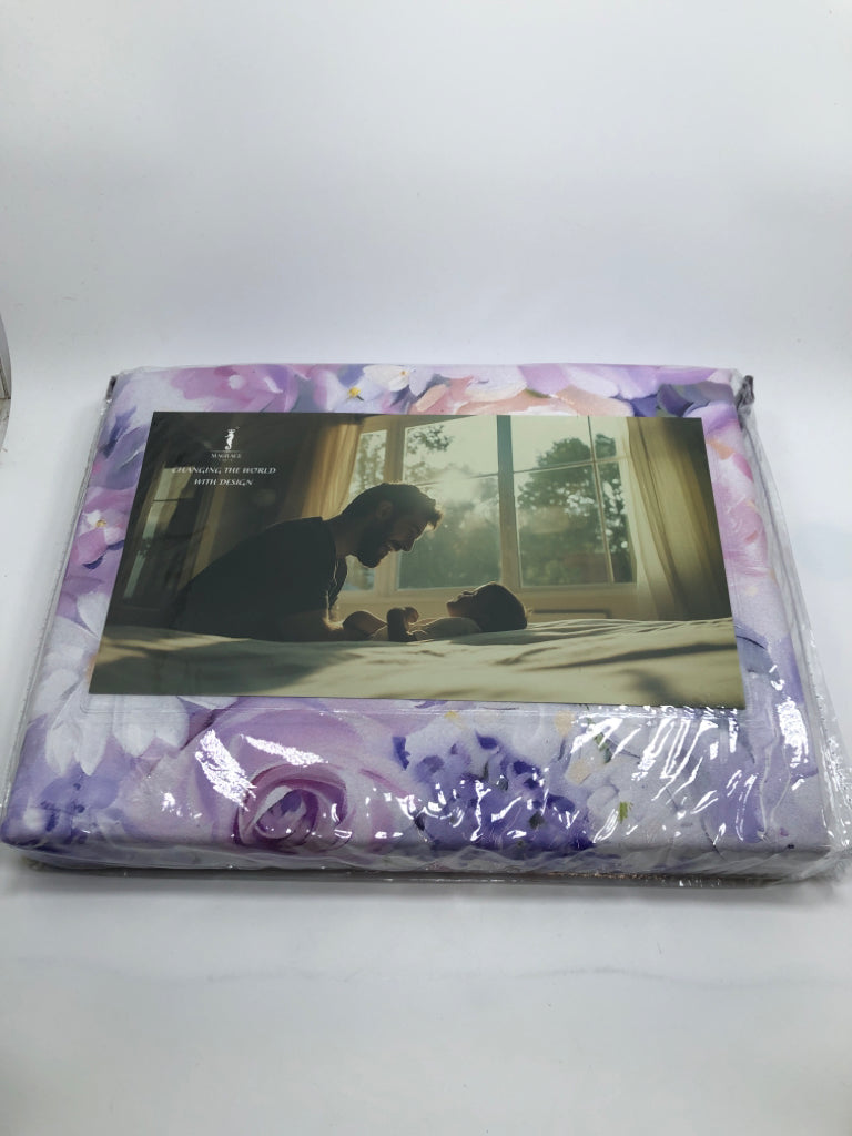 NIP MAGRACE PURPLE FLOWER QUEEN DUVET COVER SET.