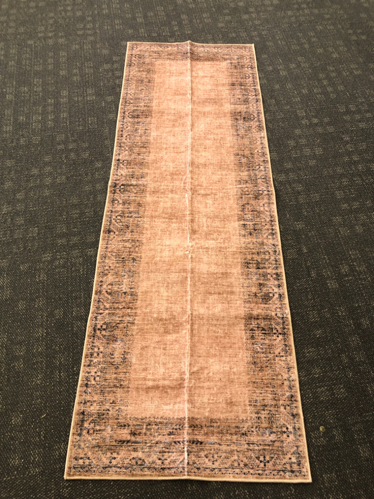 TAN, BLUE BORDER MACHINE WASHABLE RUG RUNNER.