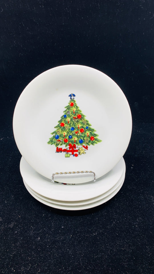 4 CHRISTMAS TREE LUNCH PLATES.