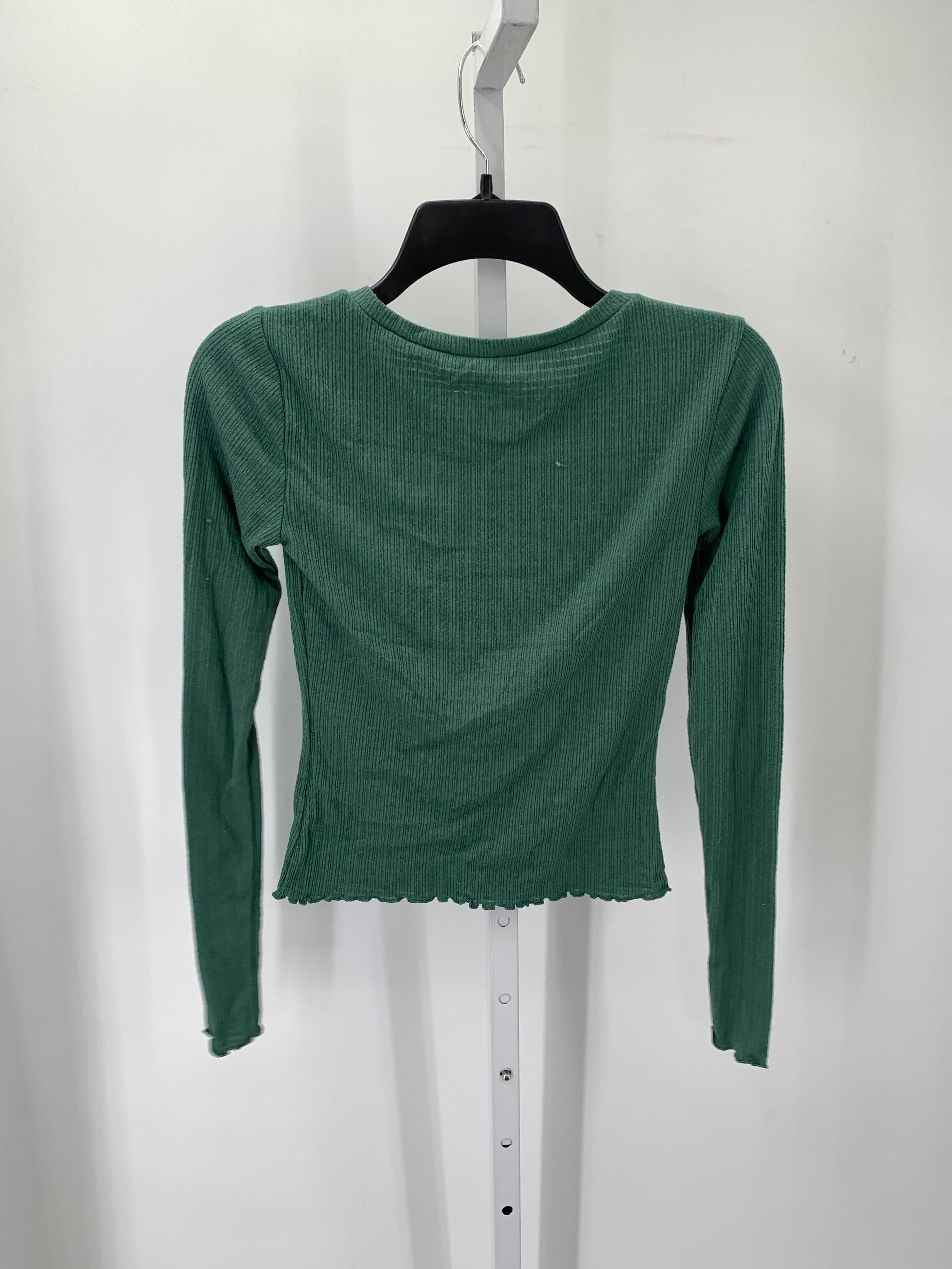 Aero Size Small Juniors Long Sleeve Shirt