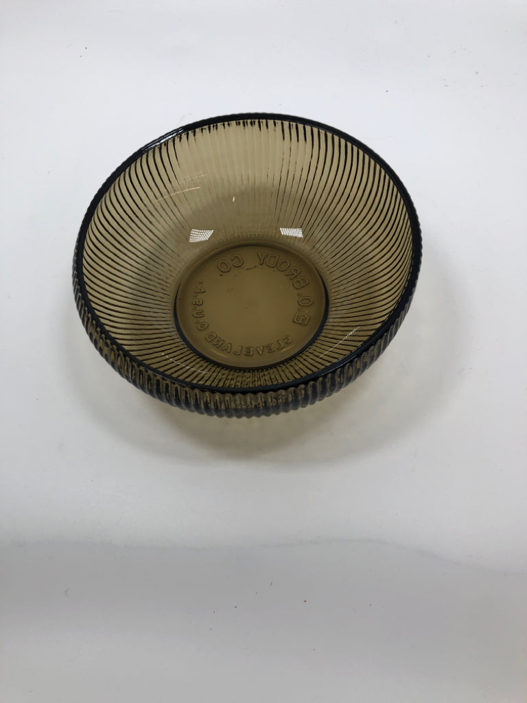BROWN GLASS BOWL W/RIDGES.