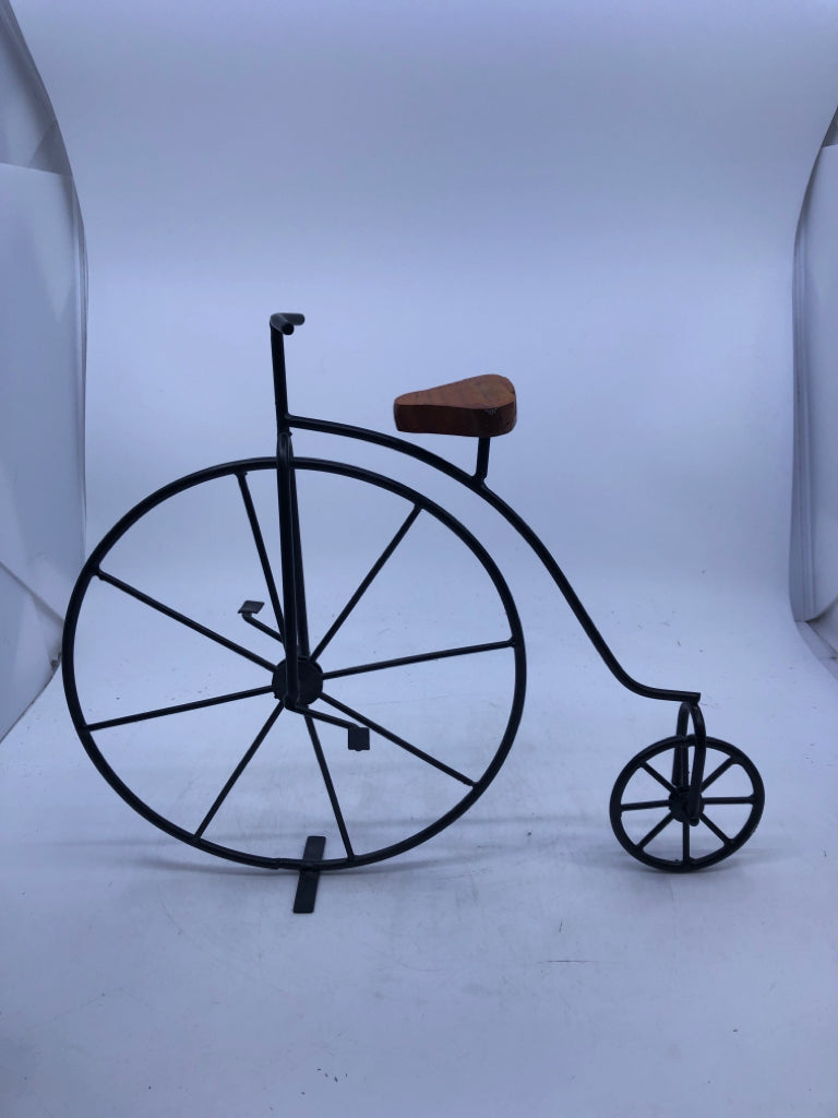 BLACK METAL PENNY FARTHING BICYCLE W/ WOOD SEAT.
